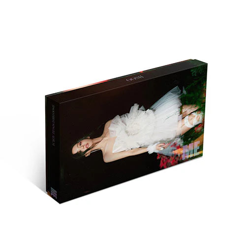 JISOO (BLACKPINK) - 1ST SINGLE ALBUM - ME (PHOTOBOOK VER.)
